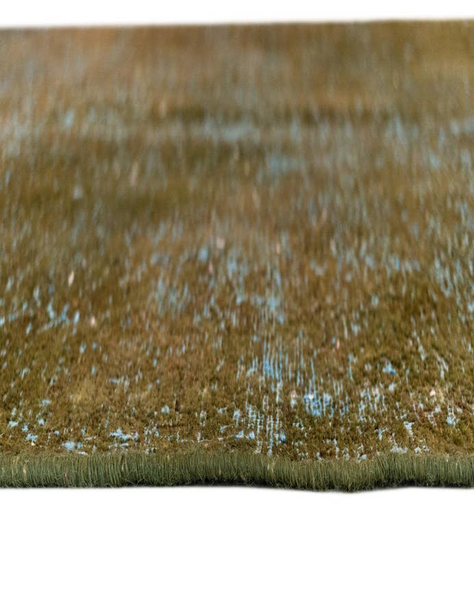 Detail image of  3' 8 x 6' 8 Vintage Royal Wool Rug