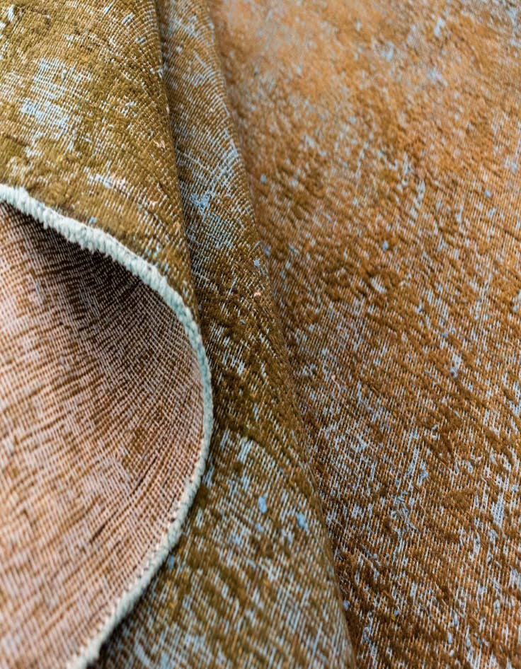 Detail image of  3' 8 x 6' 8 Vintage Royal Wool Rug