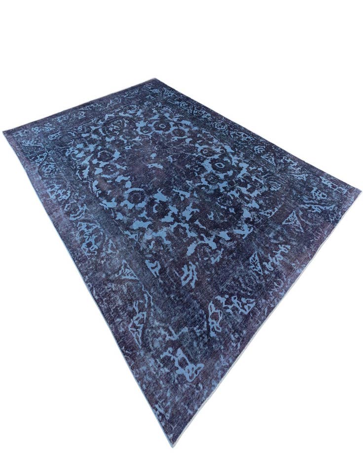 Detail image of  9' 6 x 13' 3 Vintage Royal Wool Rug