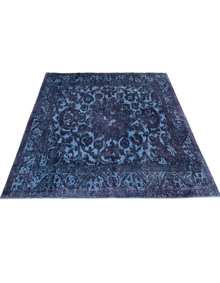 Detail image of  9' 6 x 13' 3 Vintage Royal Wool Rug