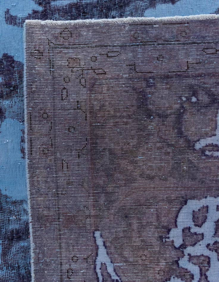 Detail image of  9' 6 x 13' 3 Vintage Royal Wool Rug