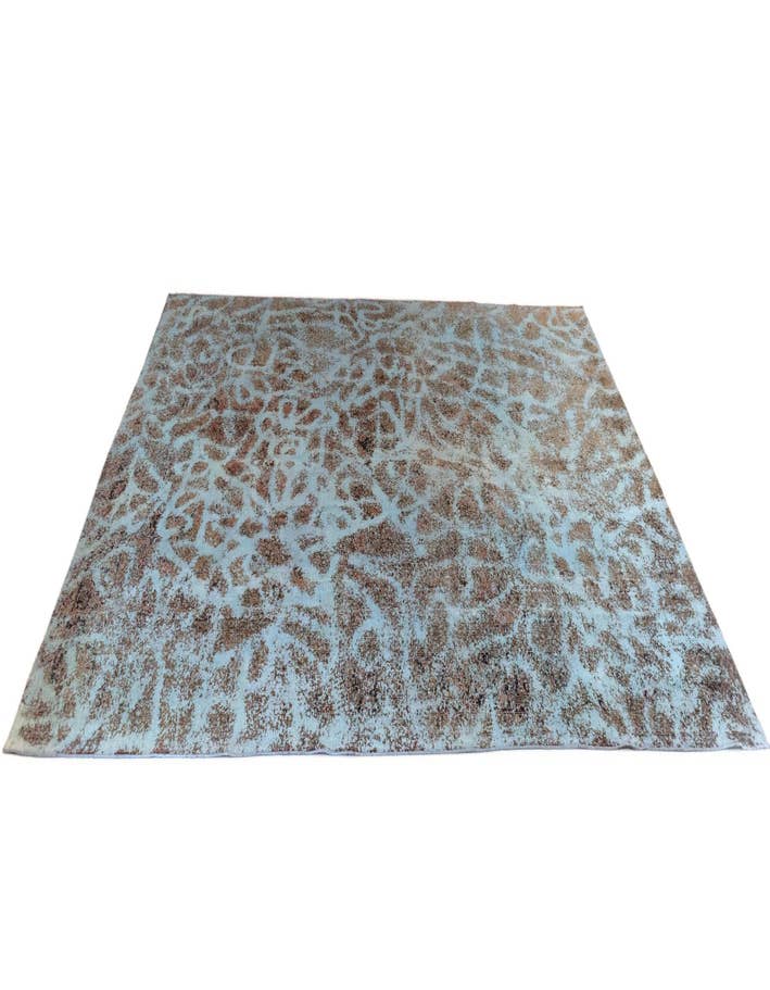 Detail image of  9' 8 x 13' 7 Vintage Royal Wool Rug