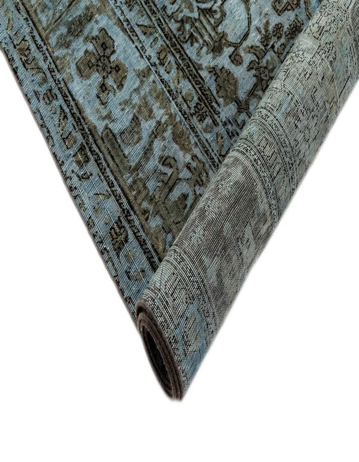 Detail image of  8' 2 x 11' 2 Vintage Royal Wool Rug