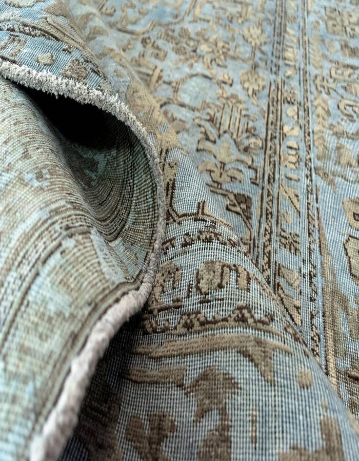 Detail image of  8' 2 x 11' 2 Vintage Royal Wool Rug