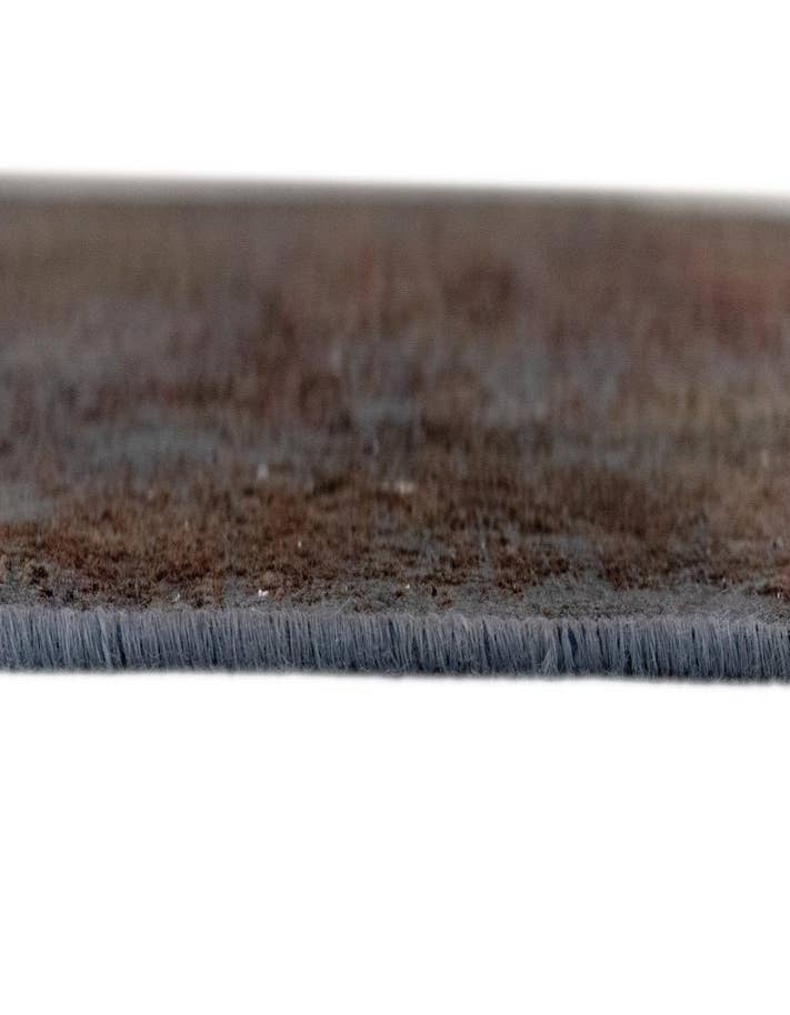 Detail image of  6' 8 x 9' 11 Vintage Royal Wool Rug