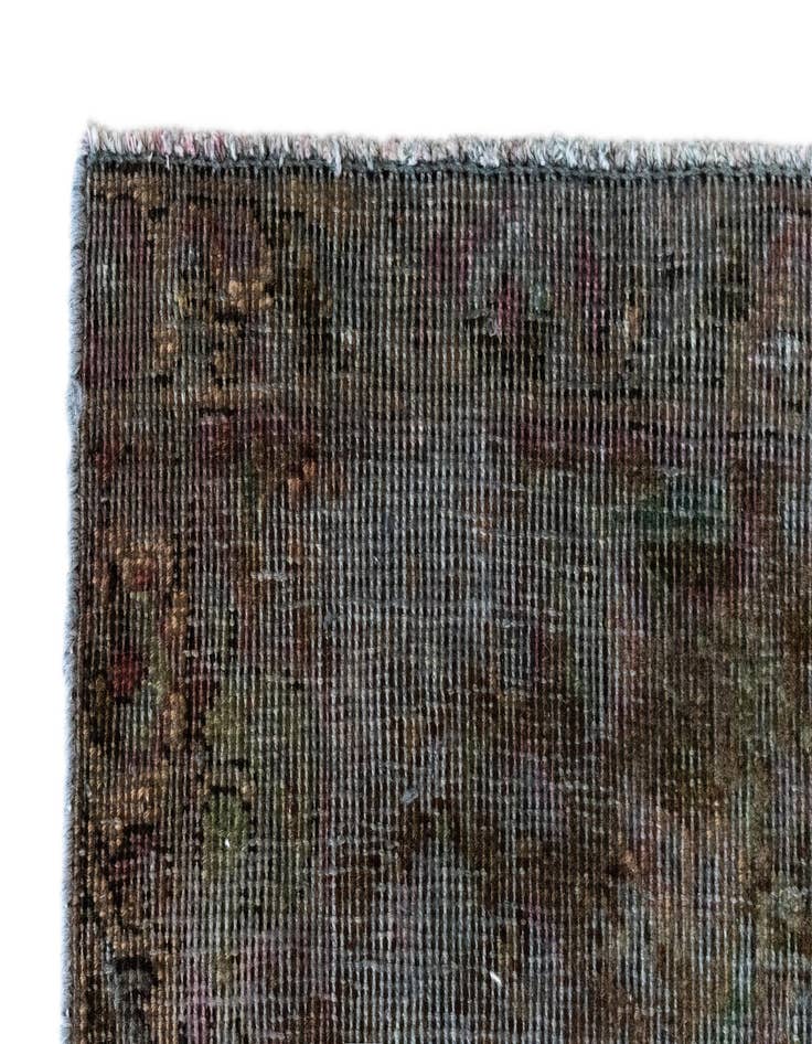 Detail image of  6' 8 x 9' 11 Vintage Royal Wool Rug