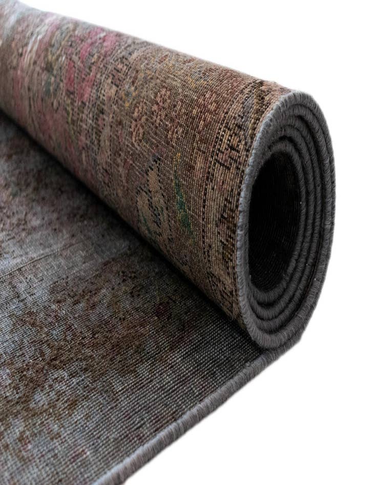 Detail image of  6' 8 x 9' 11 Vintage Royal Wool Rug