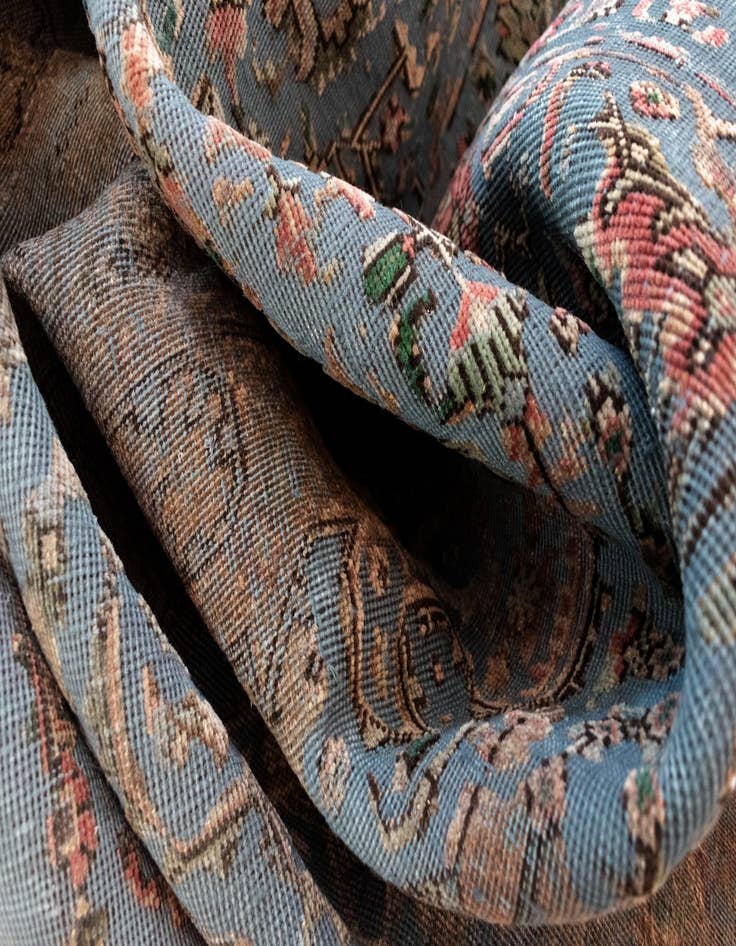 Detail image of  6' 3 x 9' 3 Vintage Royal Wool Rug