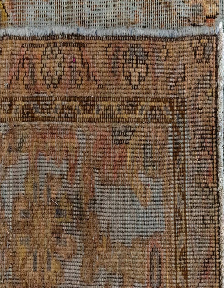 Detail image of  6' 5 x 9' 8 Vintage Royal Wool Rug