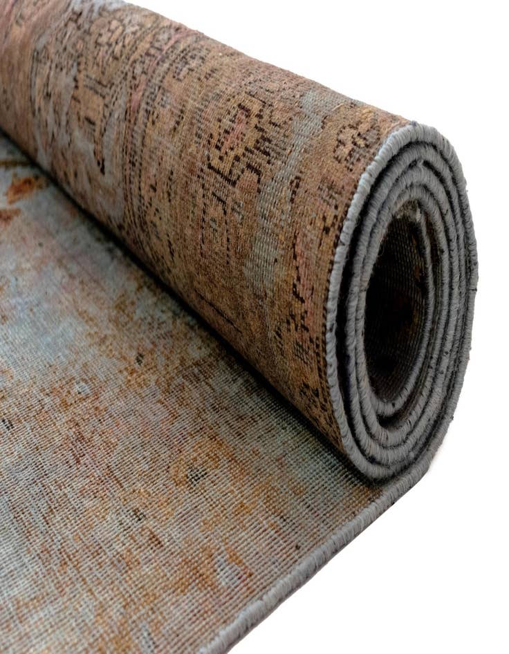 Detail image of  6' 5 x 9' 8 Vintage Royal Wool Rug