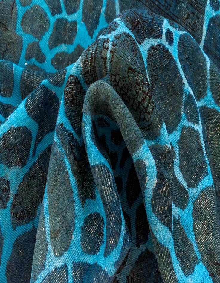 Detail image of  7' 3 x 10' 2 Vintage Royal Wool Rug