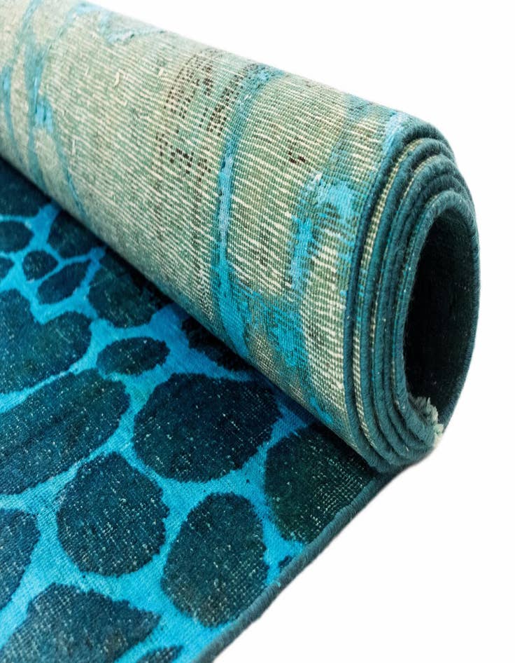 Detail image of  7' 3 x 10' 2 Vintage Royal Wool Rug