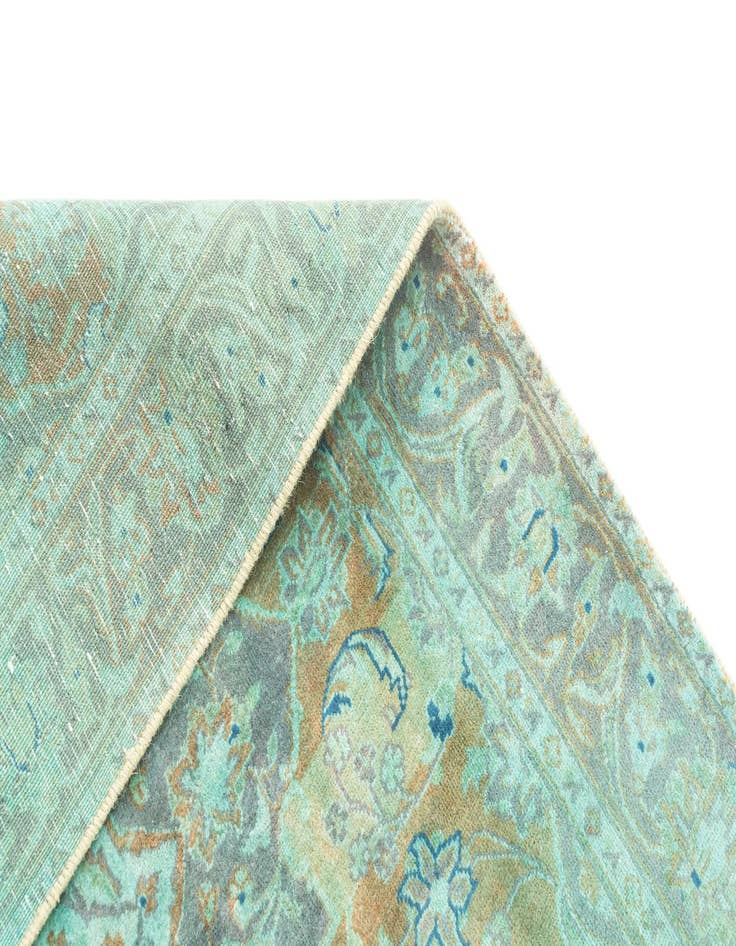 Detail image of  3' 10 x 6' 5 Vintage Royal Rug