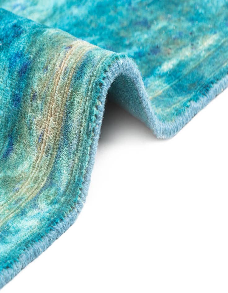 Detail image of  3' 9 x 4' 4 Vintage Royal Rug