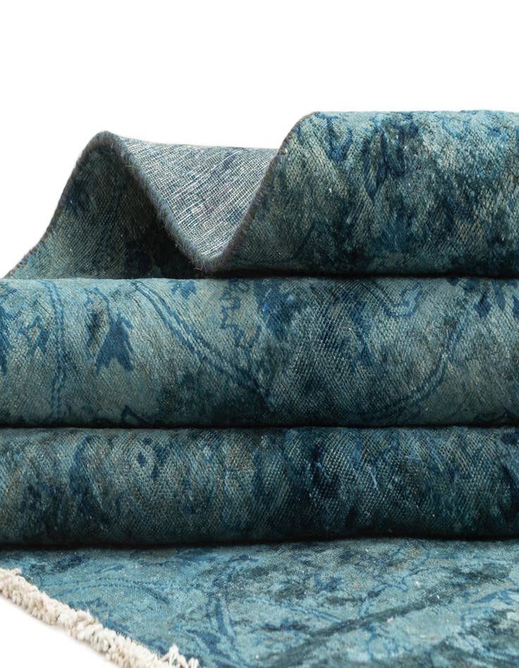 Detail image of  6' 4 x 6' 7 Vintage Royal Rug