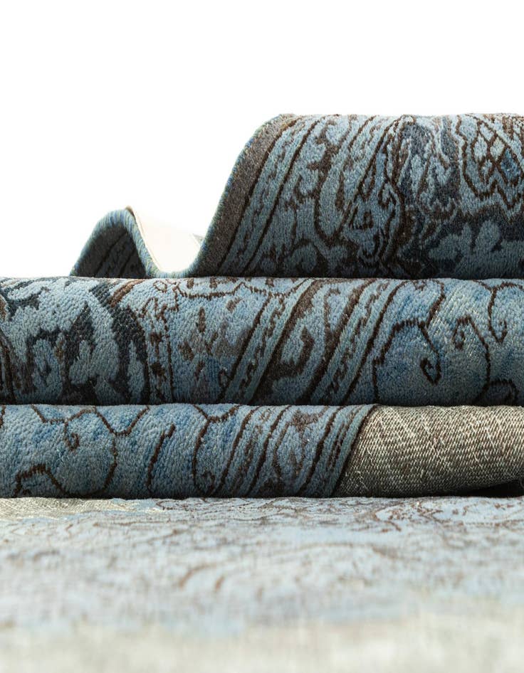 Detail image of  8' 9 x 11' 9 Vintage Royal Rug