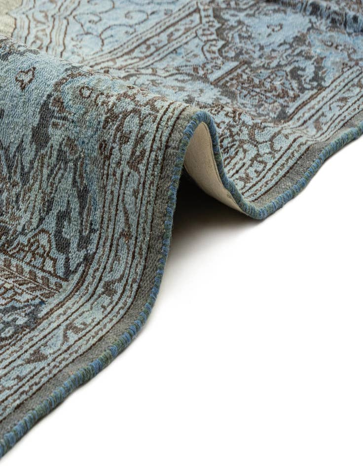 Detail image of  8' 9 x 11' 9 Vintage Royal Rug