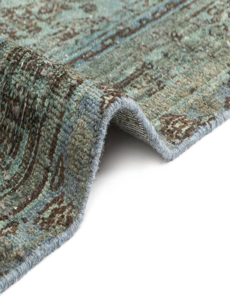 Detail image of  6' 6 x 9' 6 Vintage Rug