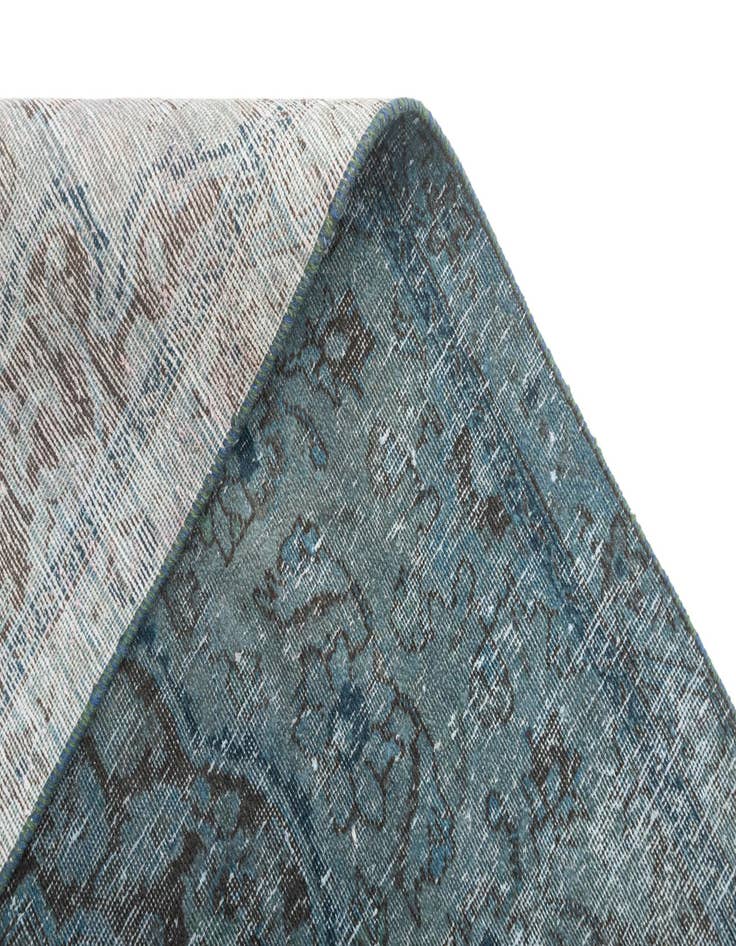 Detail image of  5' 11 x 9' 1 Vintage Rug