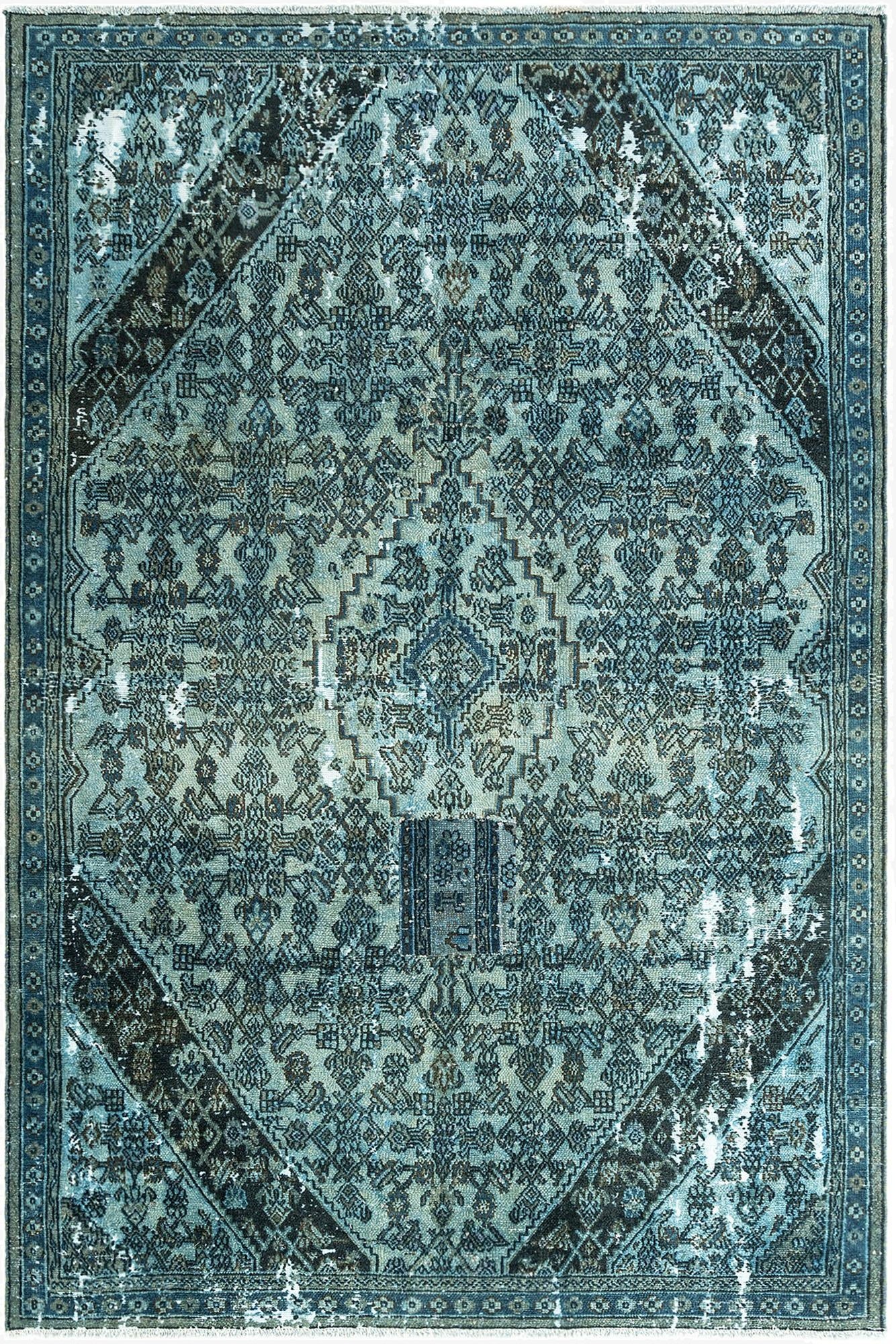  6' 10 x 10' 2 Vintage Rug