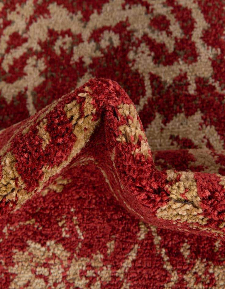 Detail image of  3' x 5' Viola Rug