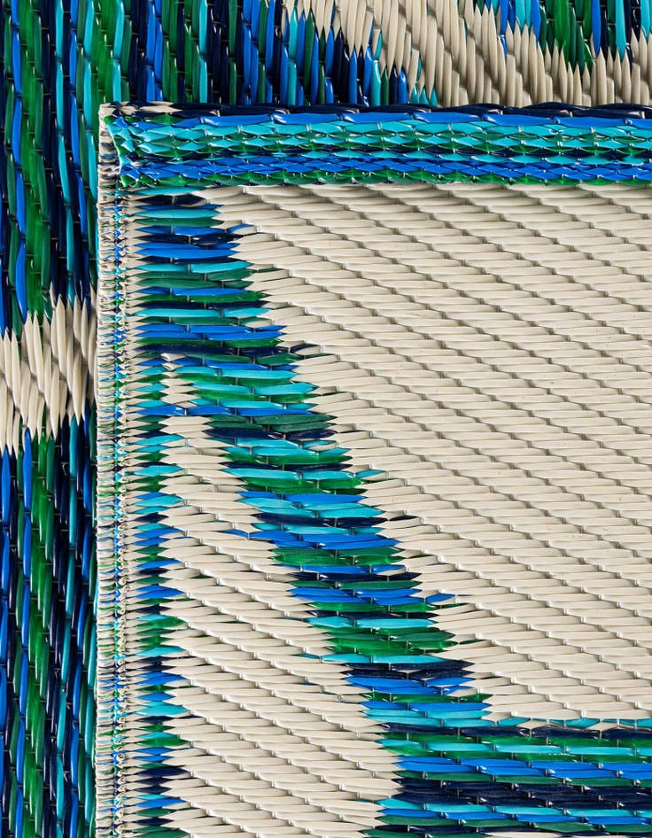 Detail image of  4' x 6'  Washable Vista Breeze Indoor / Outdoor Rug