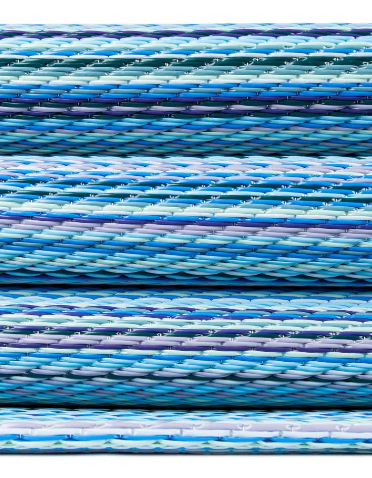 Detail image of  5' x 8'  Washable Vista Breeze Indoor / Outdoor Rug