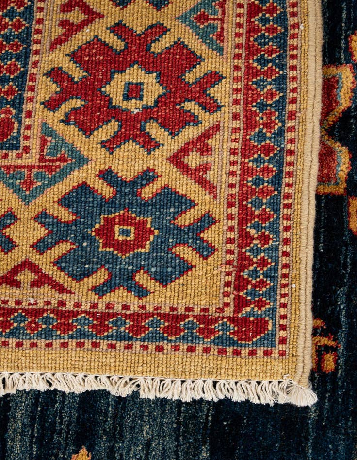 Detail image of  5' 1 x 6' 4  Hand Knotted Ziegler Wool Rug