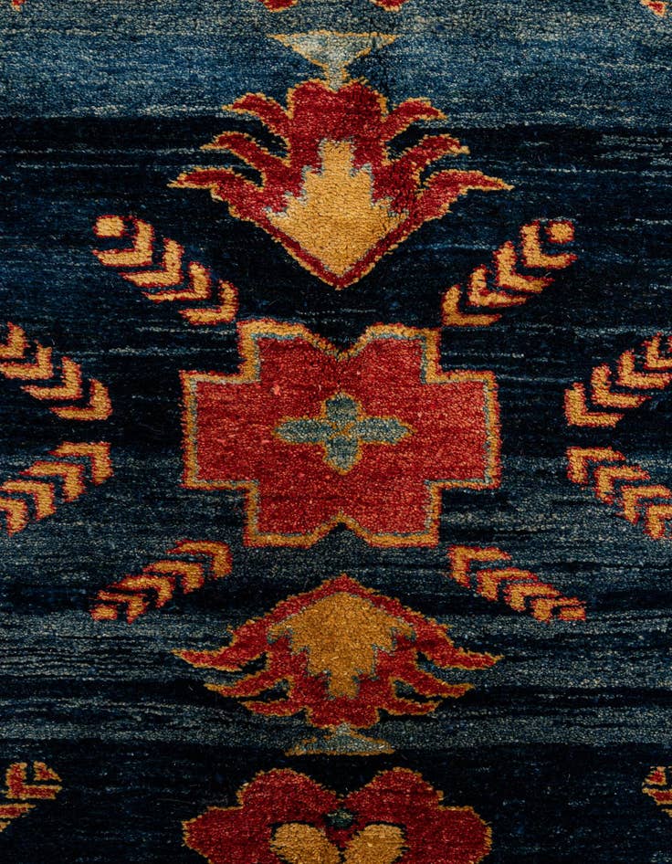 Detail image of  5' 1 x 6' 4  Hand Knotted Ziegler Wool Rug
