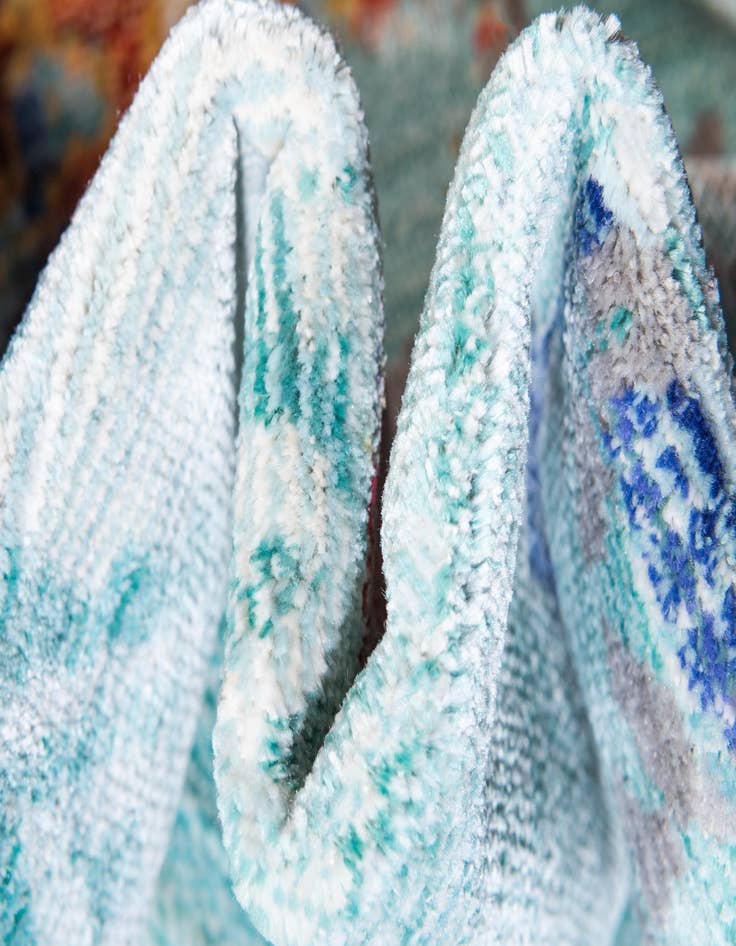 Detail image of 6' x 6' Alexis Round Rug