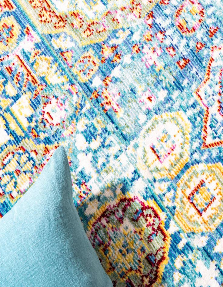 Detail image of 6' x 6' Alexis Round Rug