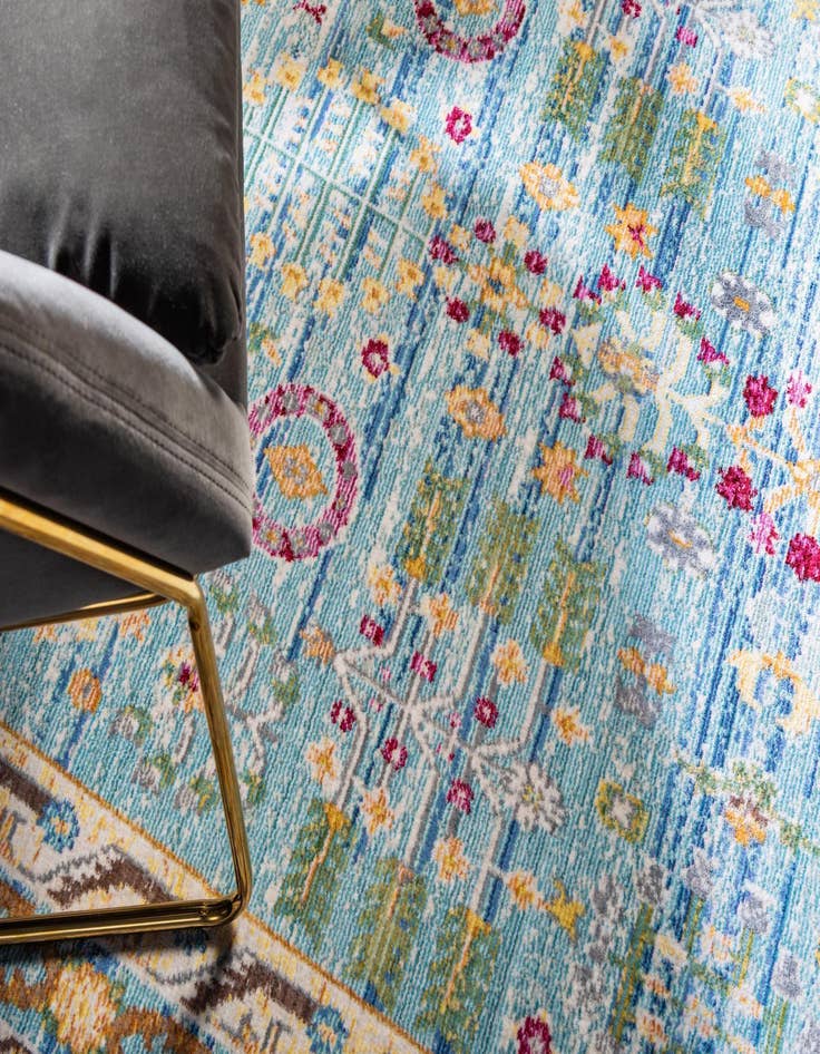 Detail image of  8' x 8' Alexis Round Rug