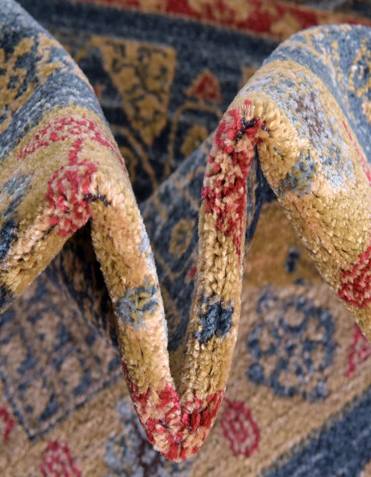 Detail image of  8' x 8' Amina Round Rug