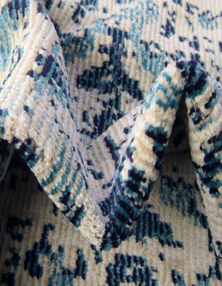 Detail image of  7' x 7' Amulet Round Rug