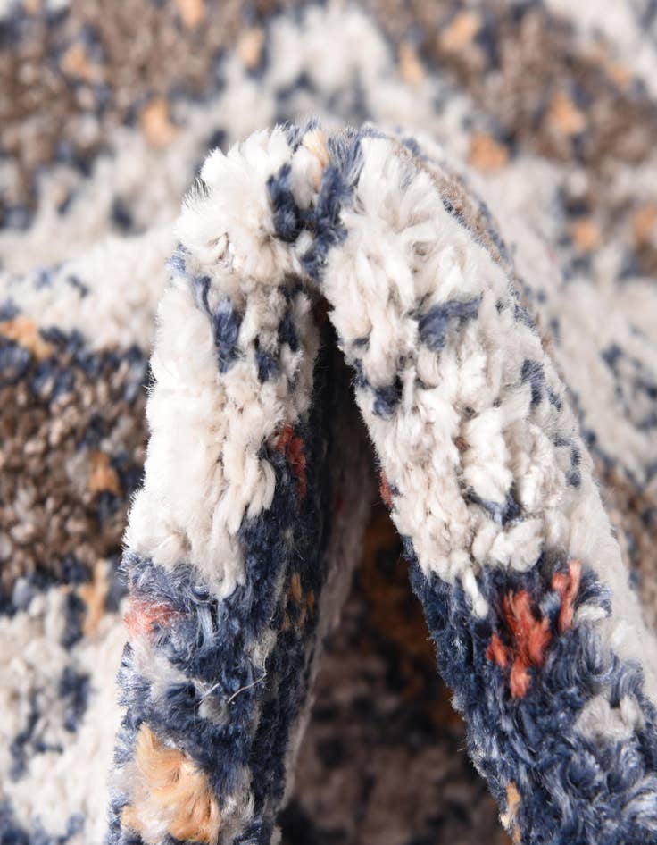 Detail image of  3' 3 x 3' 3 Aramis Round Rug