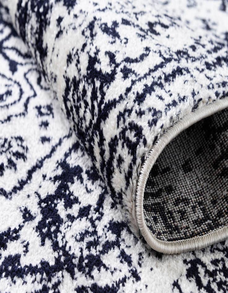 Detail image of  5' 3 x 5' 3 Arlington Round Rug