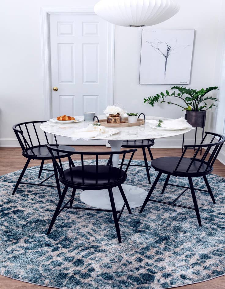 Detail image of  4' 7 x 4' 7 Artemis Round Rug