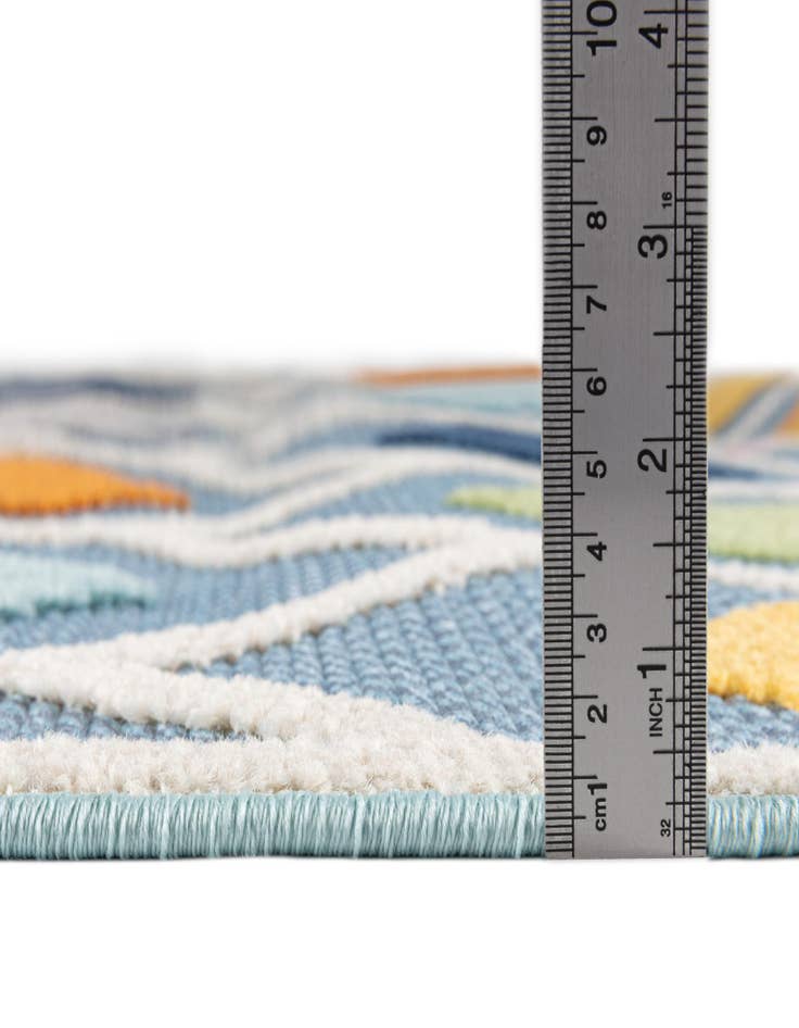 Detail image of  5' 3 x 5' 3  Washable Aruba Indoor / Outdoor Round Rug