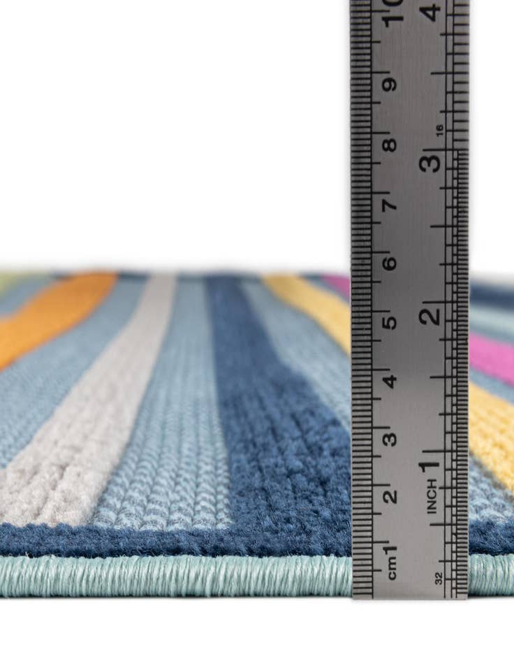 Detail image of  5' 3 x 5' 3  Washable Aruba Indoor / Outdoor Round Rug