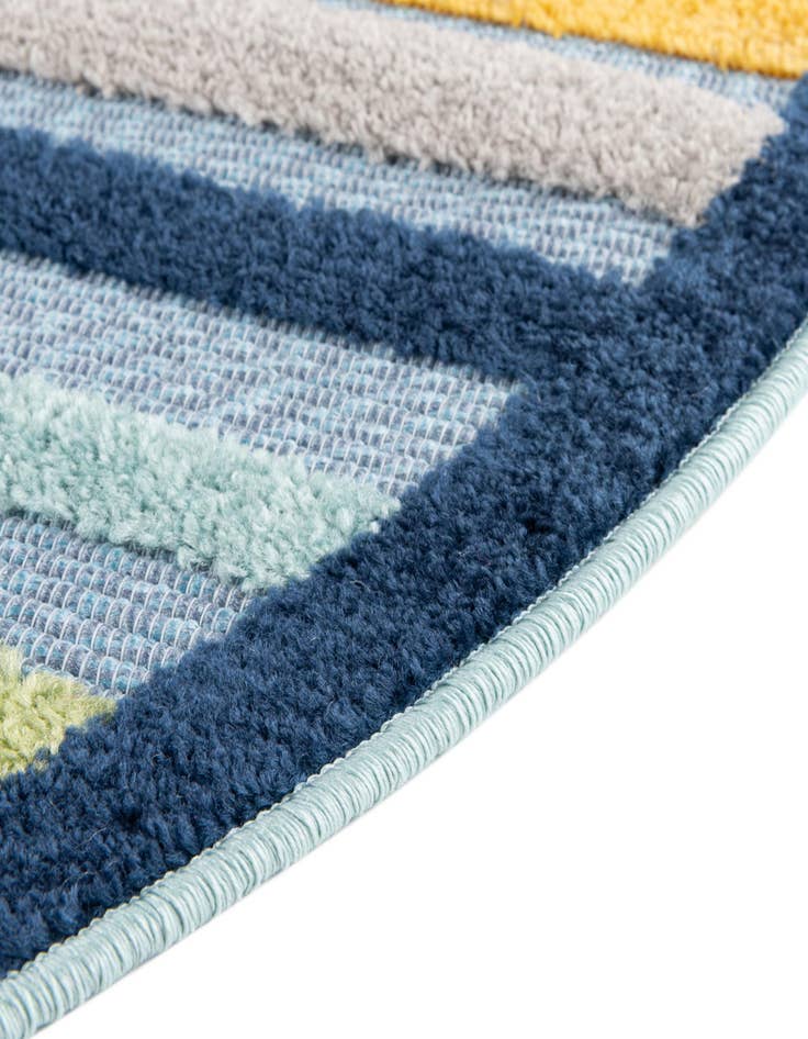 Detail image of  5' 3 x 5' 3  Washable Aruba Indoor / Outdoor Round Rug