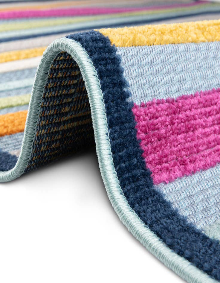 Detail image of  5' 3 x 5' 3  Washable Aruba Indoor / Outdoor Round Rug