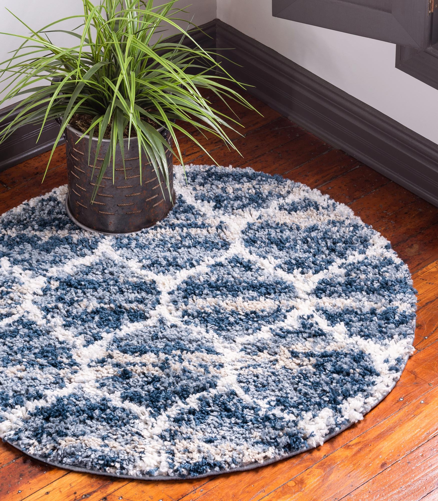  3' 3 x 3' 3 Athena Shag Round Rug