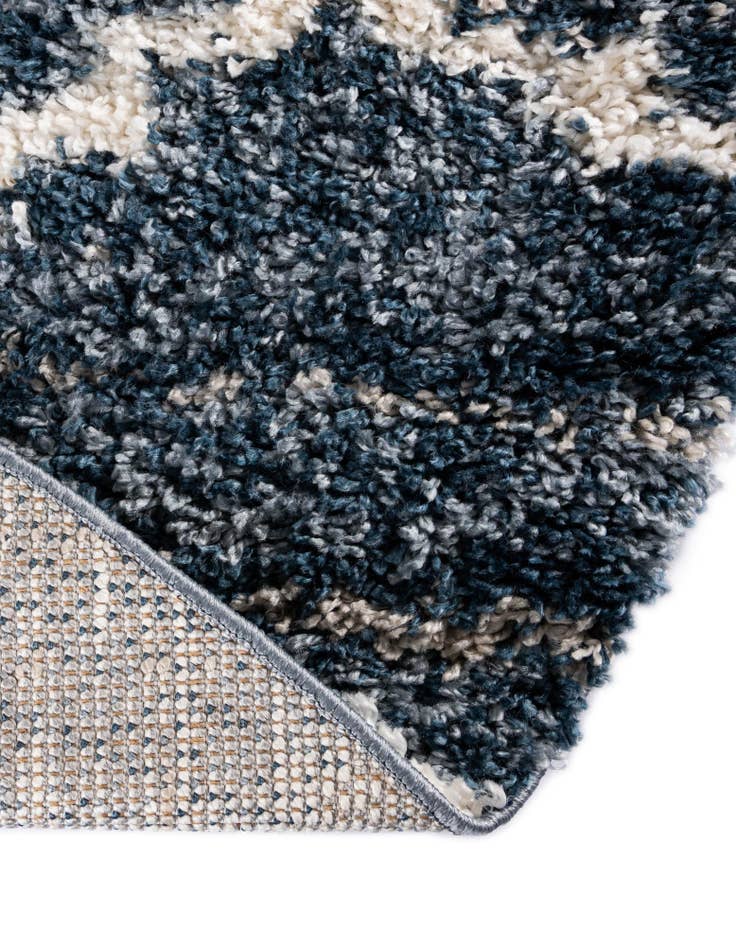 Detail image of  3' 3 x 3' 3 Athena Shag Round Rug