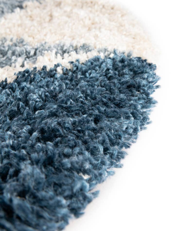 Detail image of  3' 3 x 3' 3 Athena Shag Round Rug