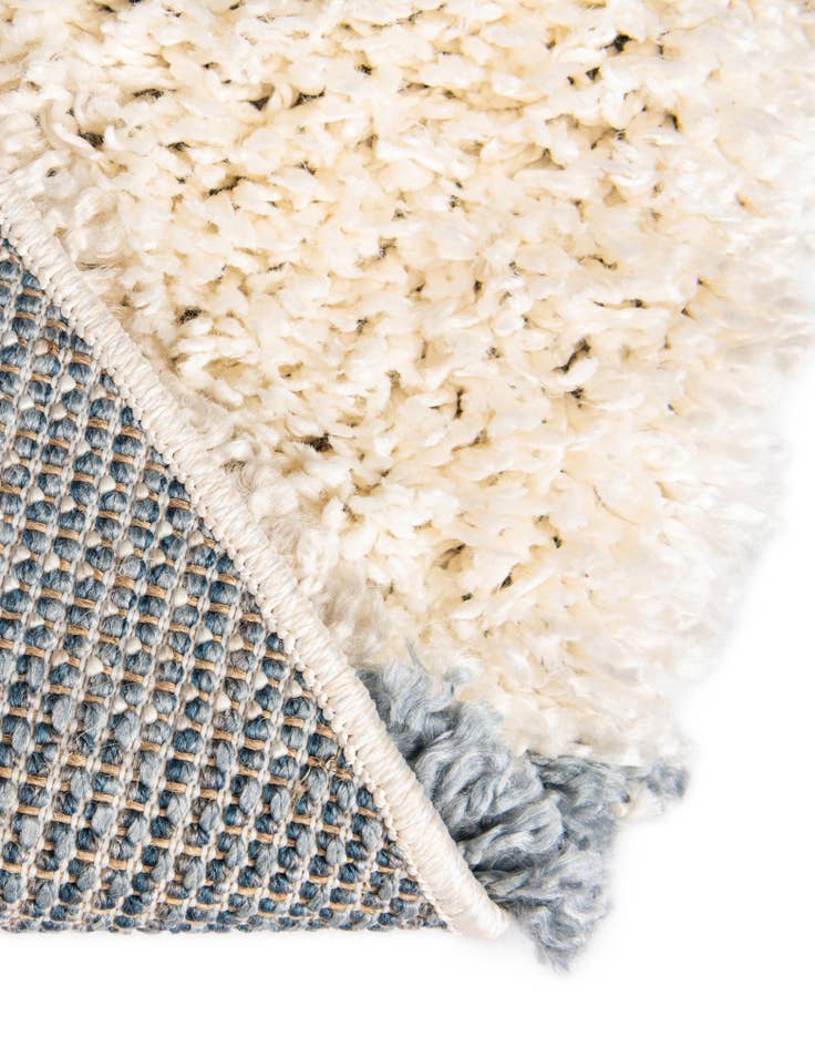 Detail image of  3' 3 x 3' 3 Athena Shag Round Rug