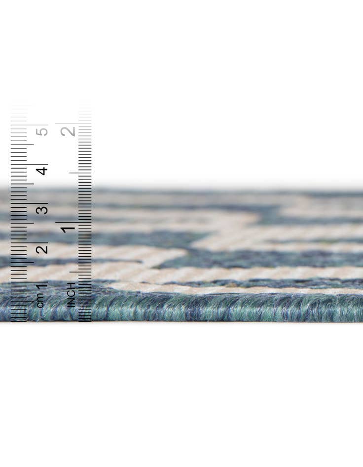 Detail image of  3' 3 x 3' 3  Washable Baja Indoor / Outdoor Round Rug