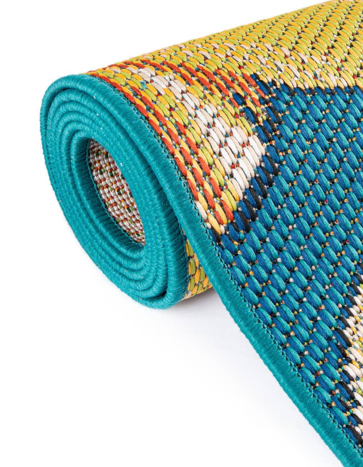 Detail image of  4' x 4'  Washable Baja Indoor / Outdoor Round Rug