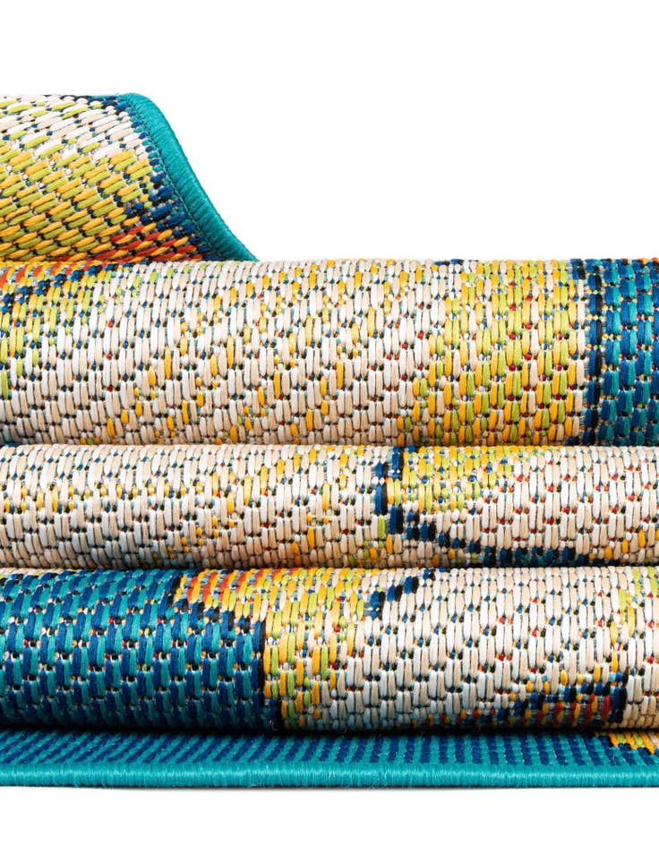 Detail image of  4' x 4'  Washable Baja Indoor / Outdoor Round Rug