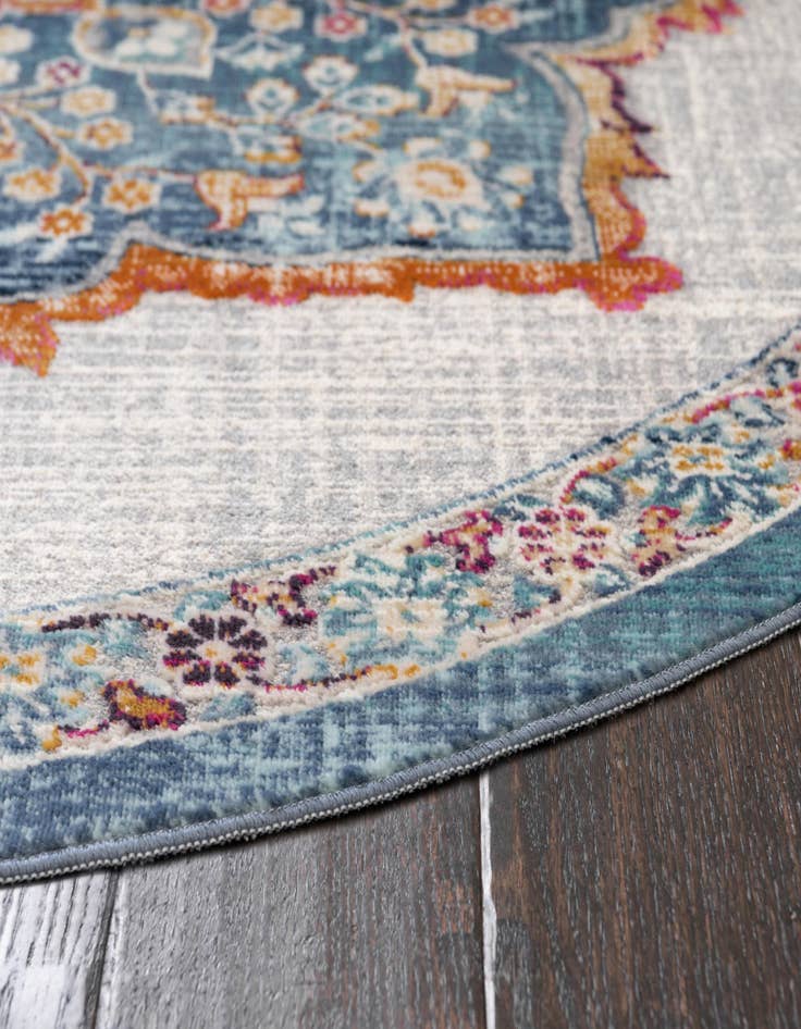 Detail image of  3' 7 x 3' 7 Budapest Round Rug