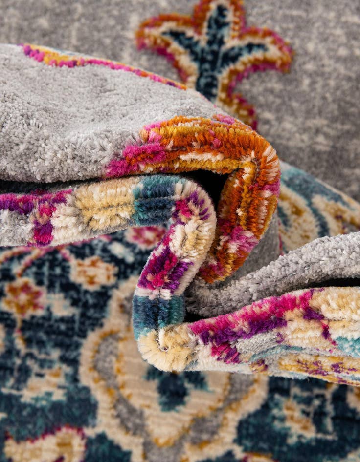 Detail image of  3' 7 x 3' 7 Budapest Round Rug